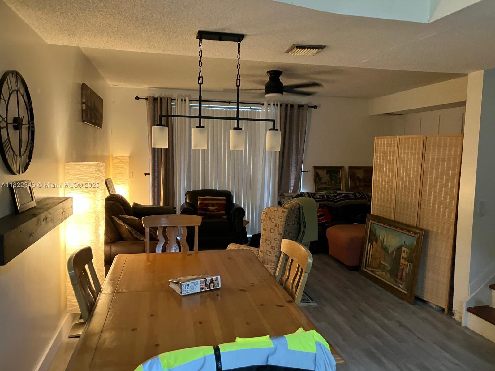 CROSS CREEK TOWNHOMES PLA - Residential