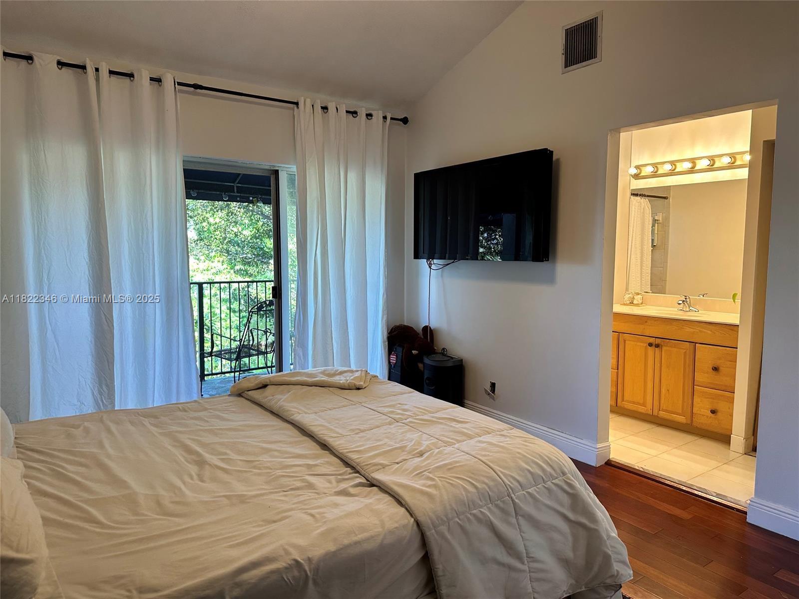 CROSS CREEK TOWNHOMES PLA - Residential