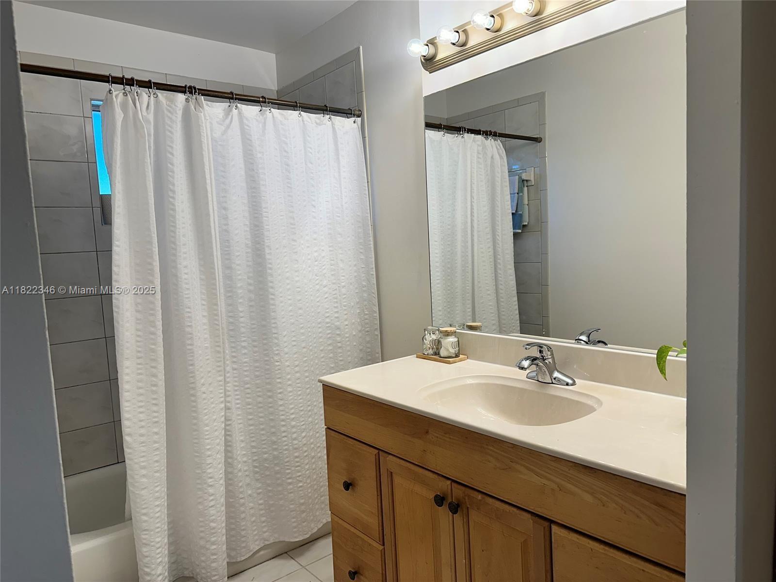 CROSS CREEK TOWNHOMES PLA - Residential