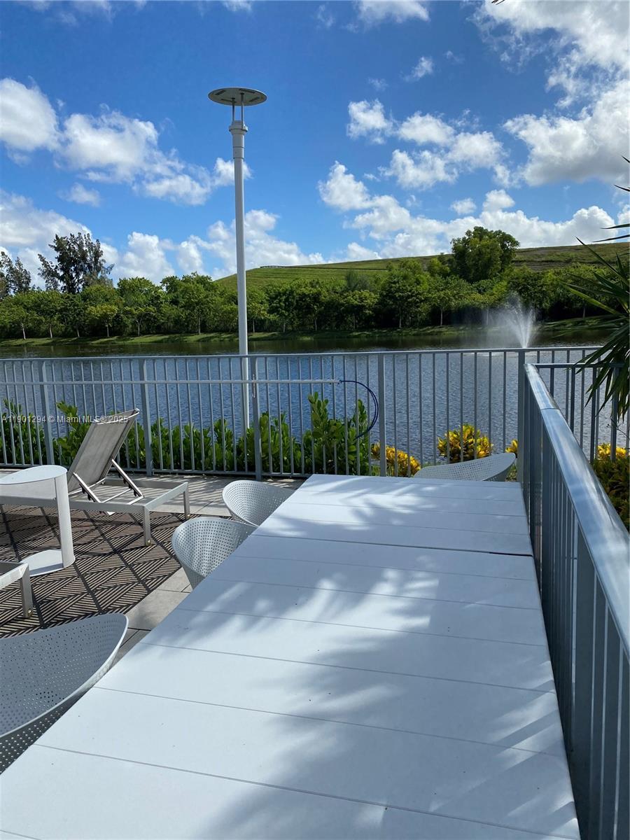 DORAL PALMS NORTH - Residential
