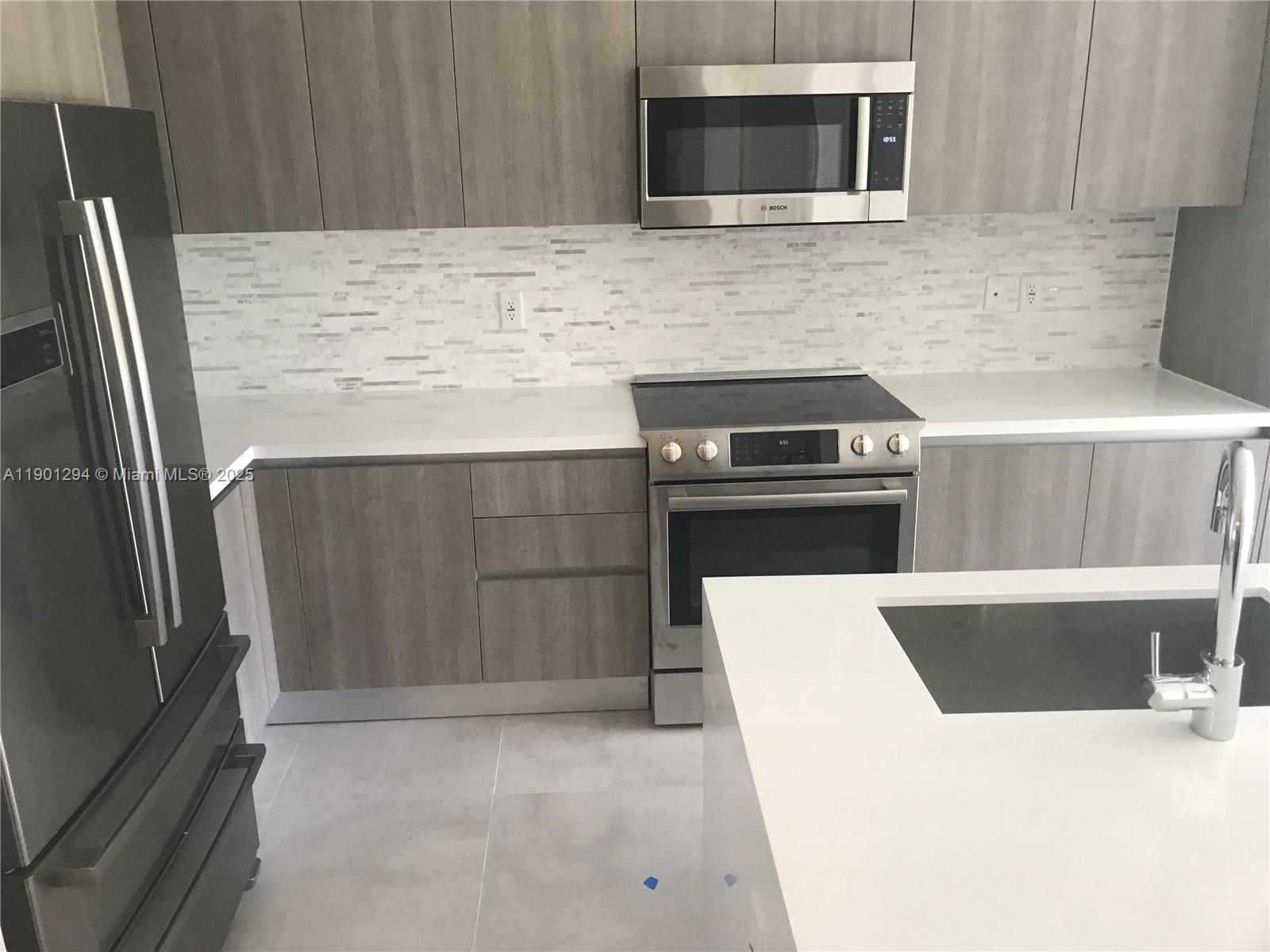 DORAL PALMS NORTH - Residential