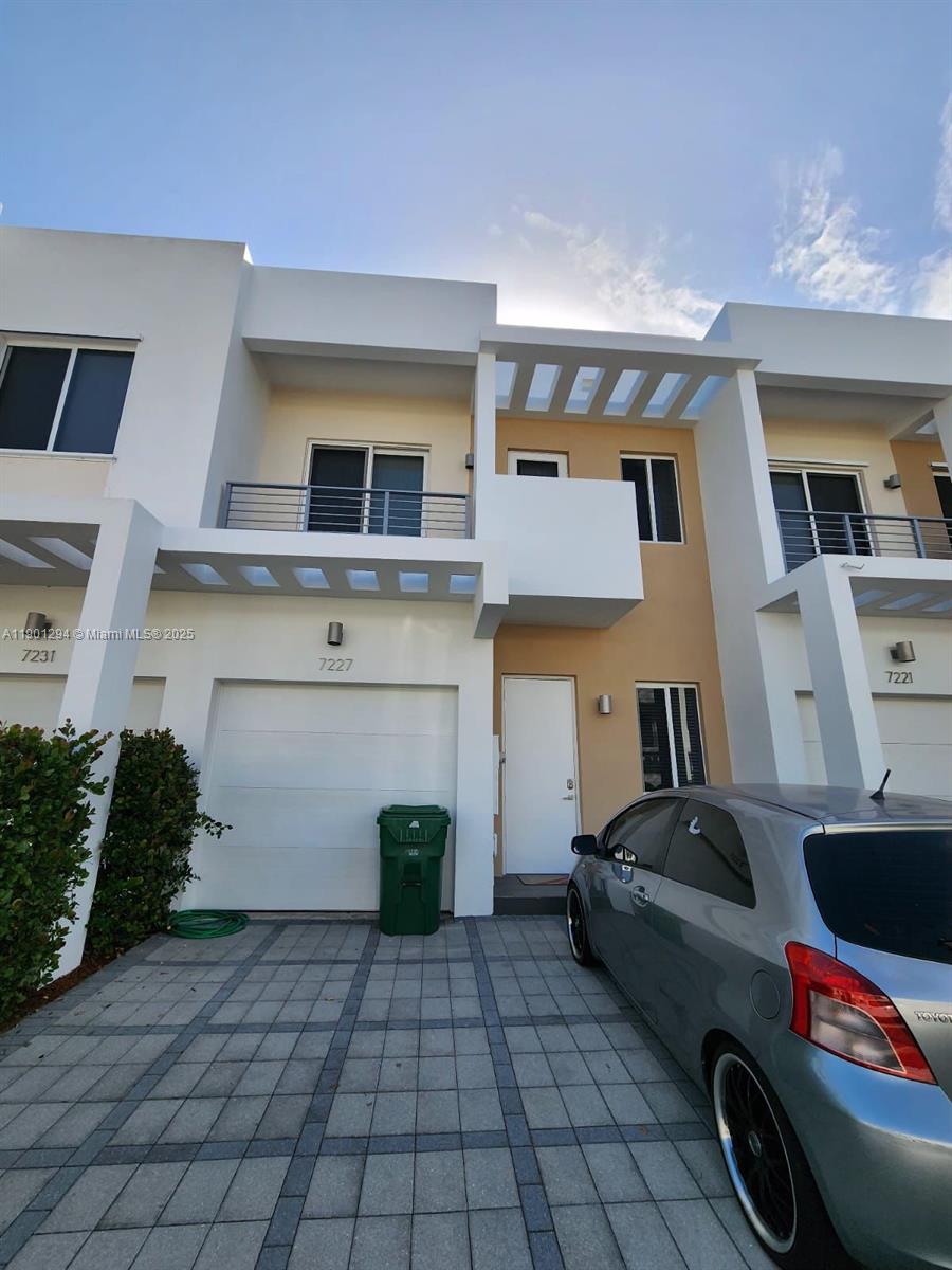 DORAL PALMS NORTH - Residential