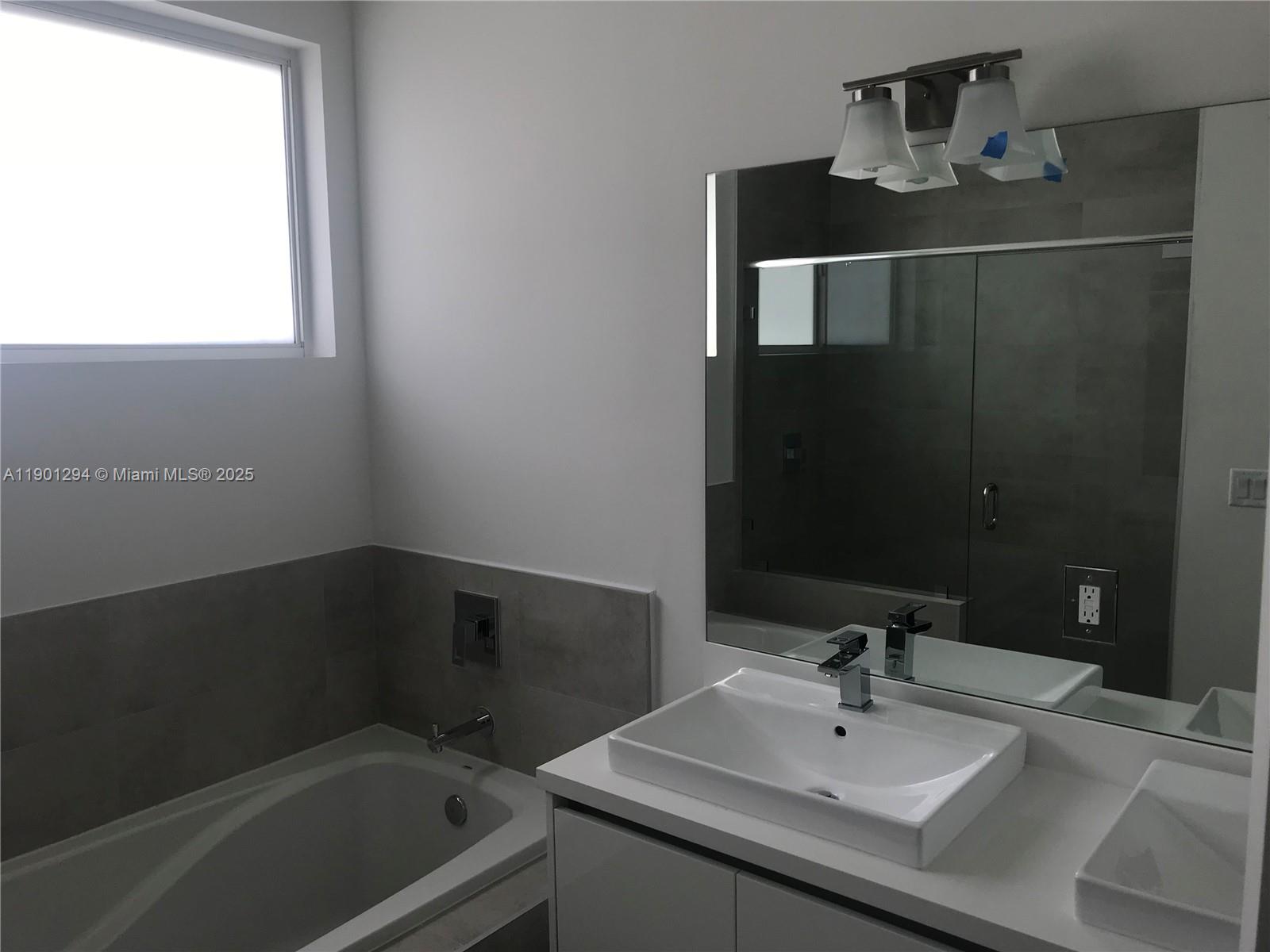 DORAL PALMS NORTH - Residential