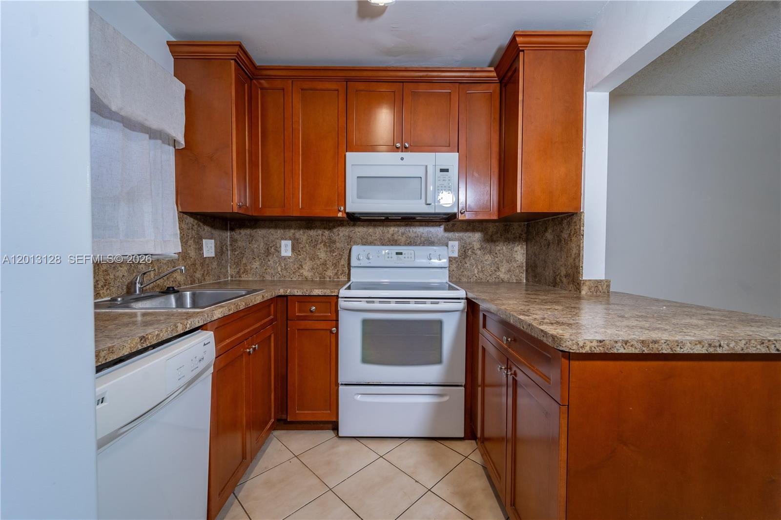 CENTURA PARC - Residential Lease