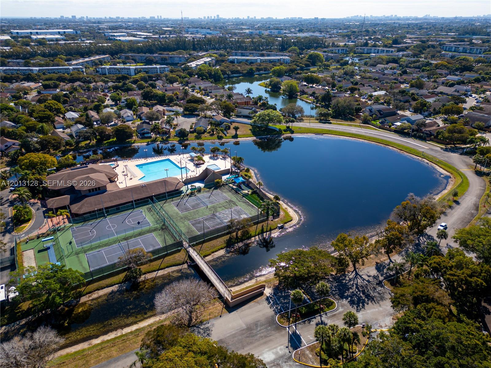 CENTURA PARC - Residential Lease