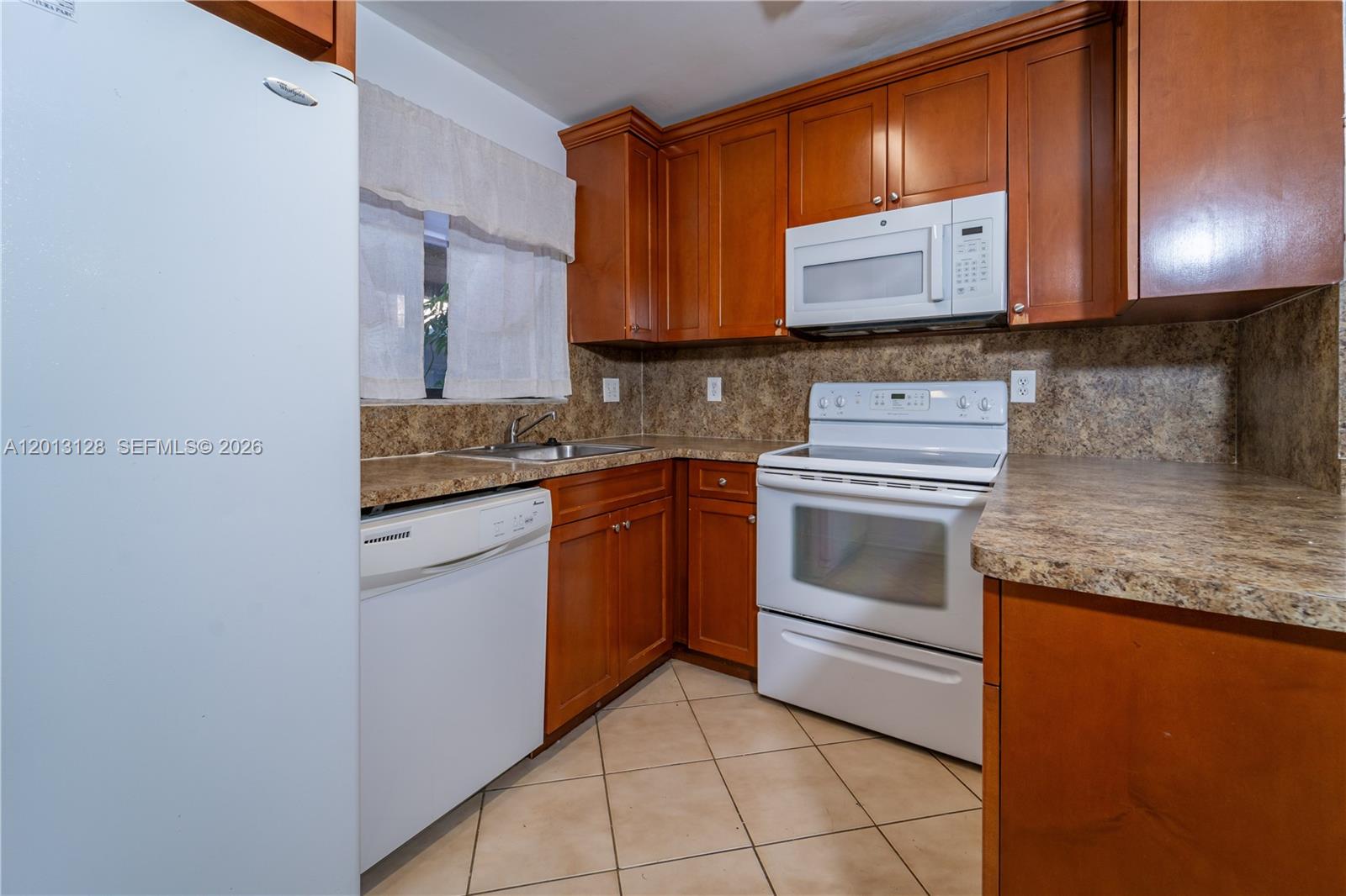 CENTURA PARC - Residential Lease