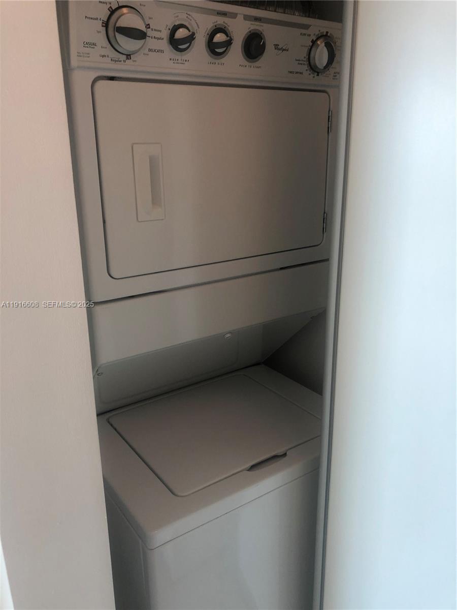 INFINITY AT BRICKELL COND - Residential Lease