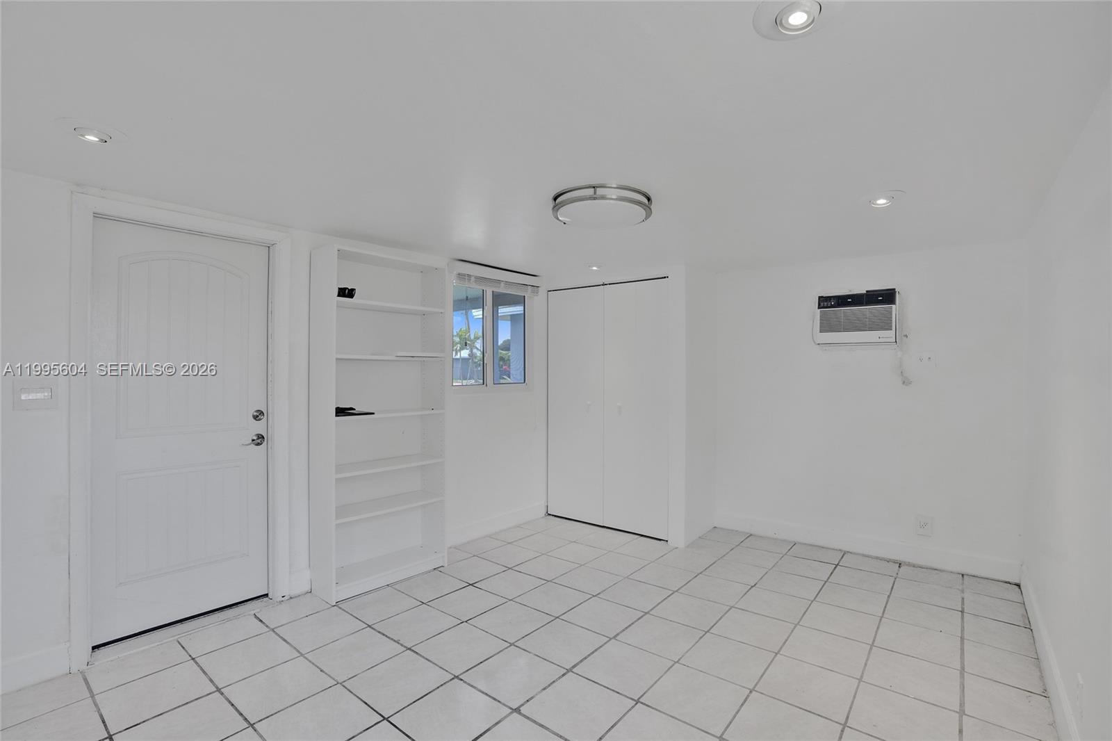 CAROL CITY - Residential