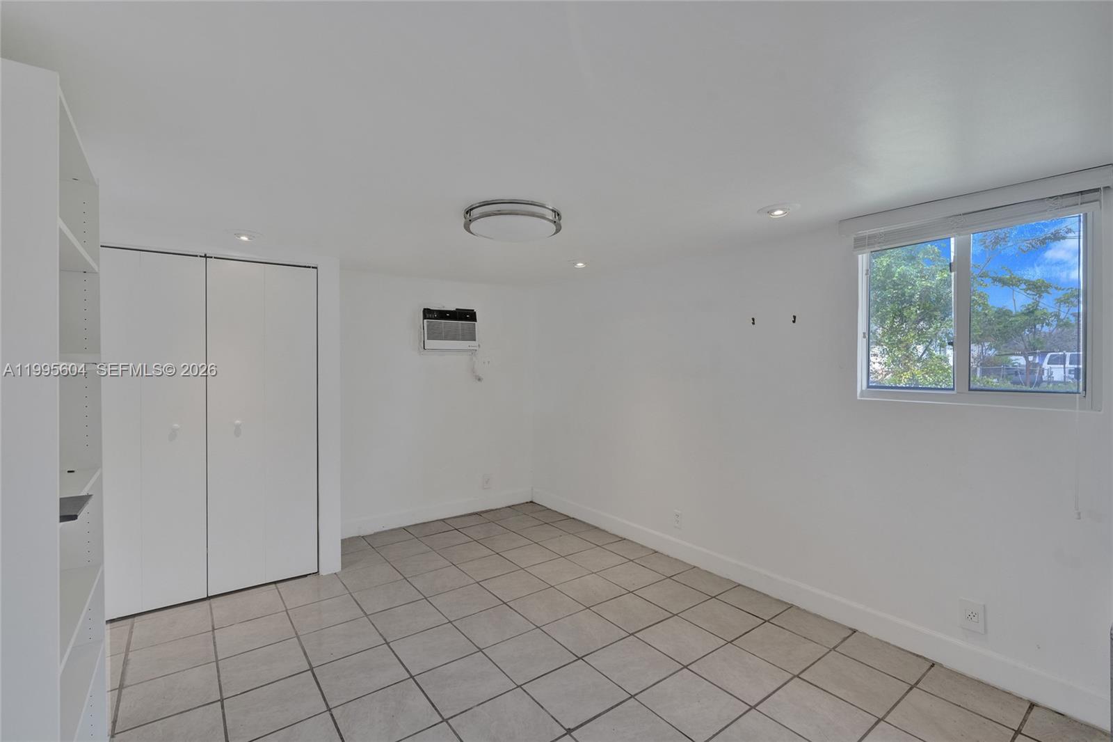 CAROL CITY - Residential