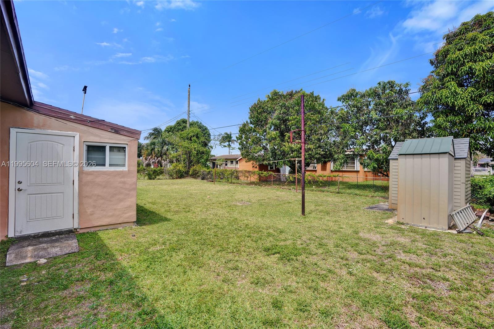 CAROL CITY - Residential