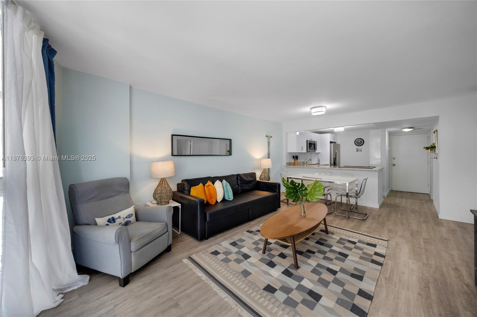 1228 West Ave 312