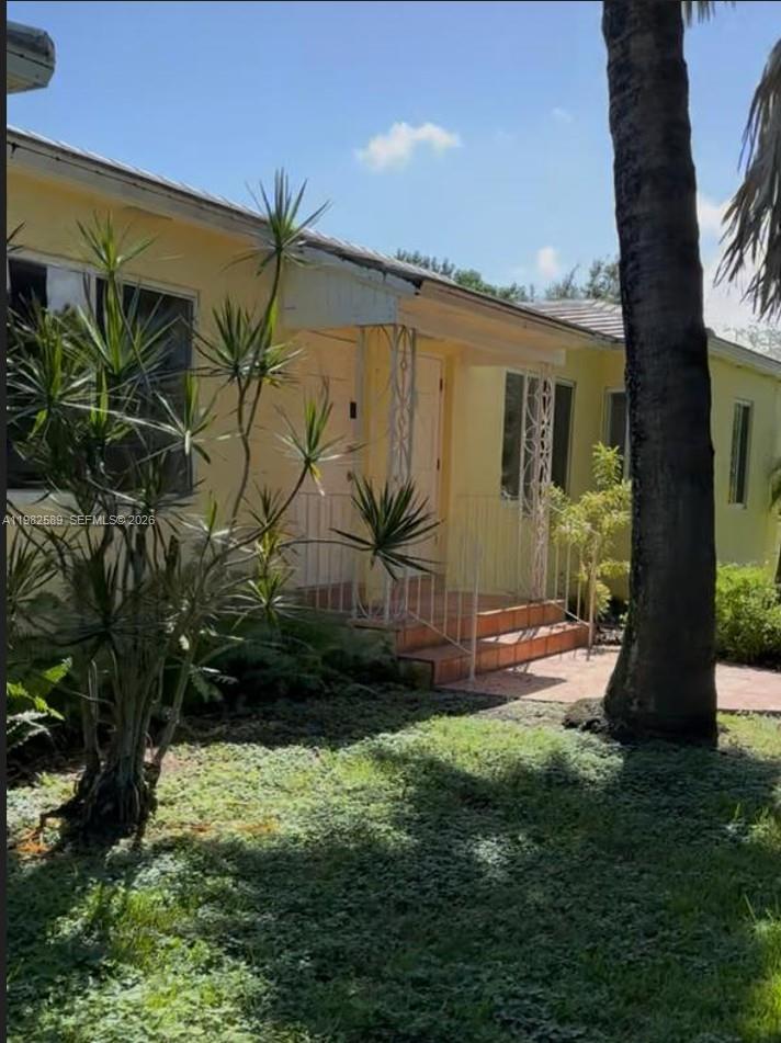 BISCAYNE LAWN EXTENSION - Residential Income