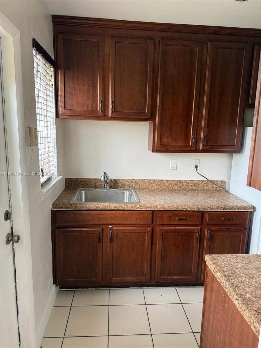 BISCAYNE LAWN EXTENSION - Residential Income