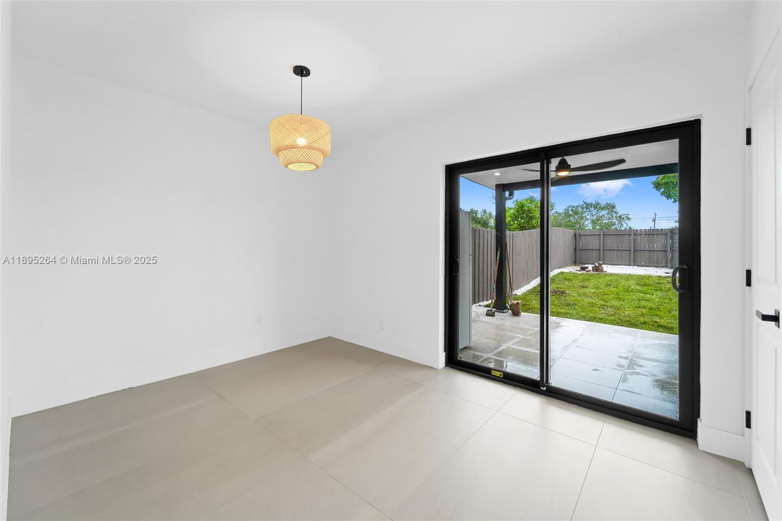 SNAPPER CREEK TOWNHOUSES - Residential Lease