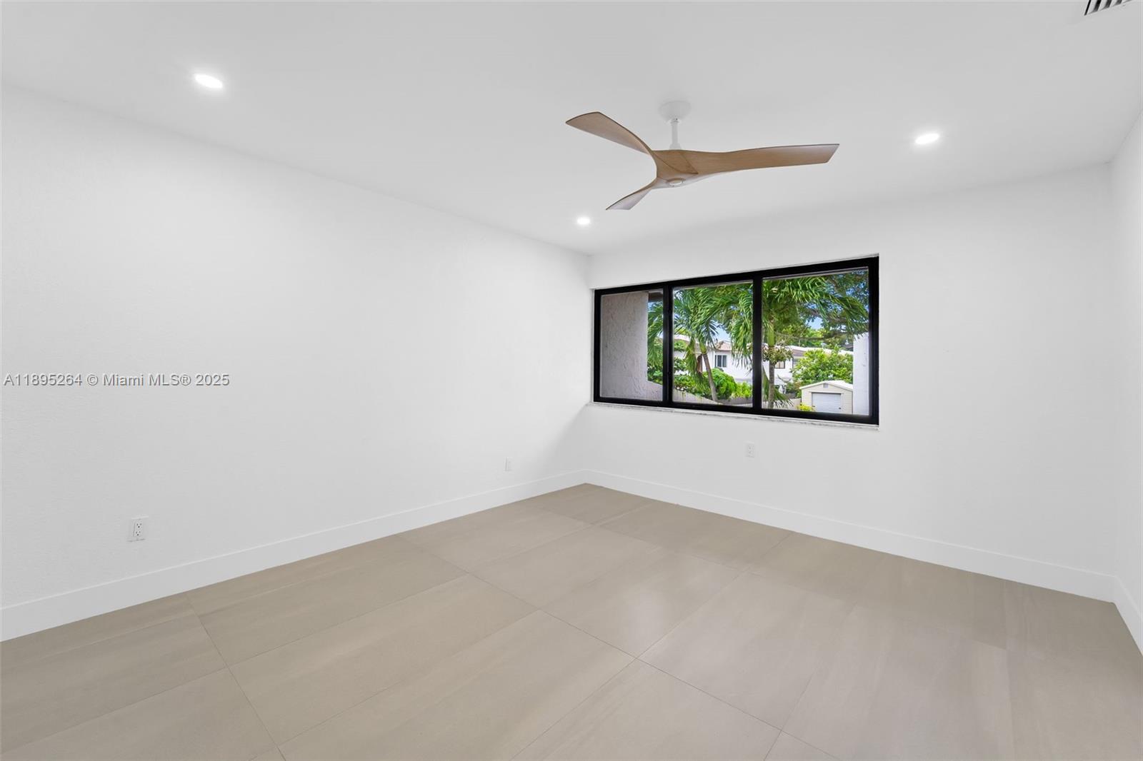 SNAPPER CREEK TOWNHOUSES - Residential Lease
