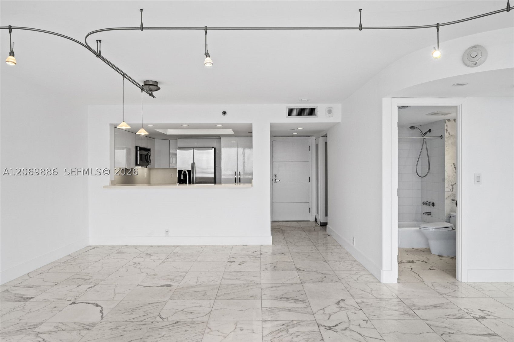 400 S Pointe Dr 1905