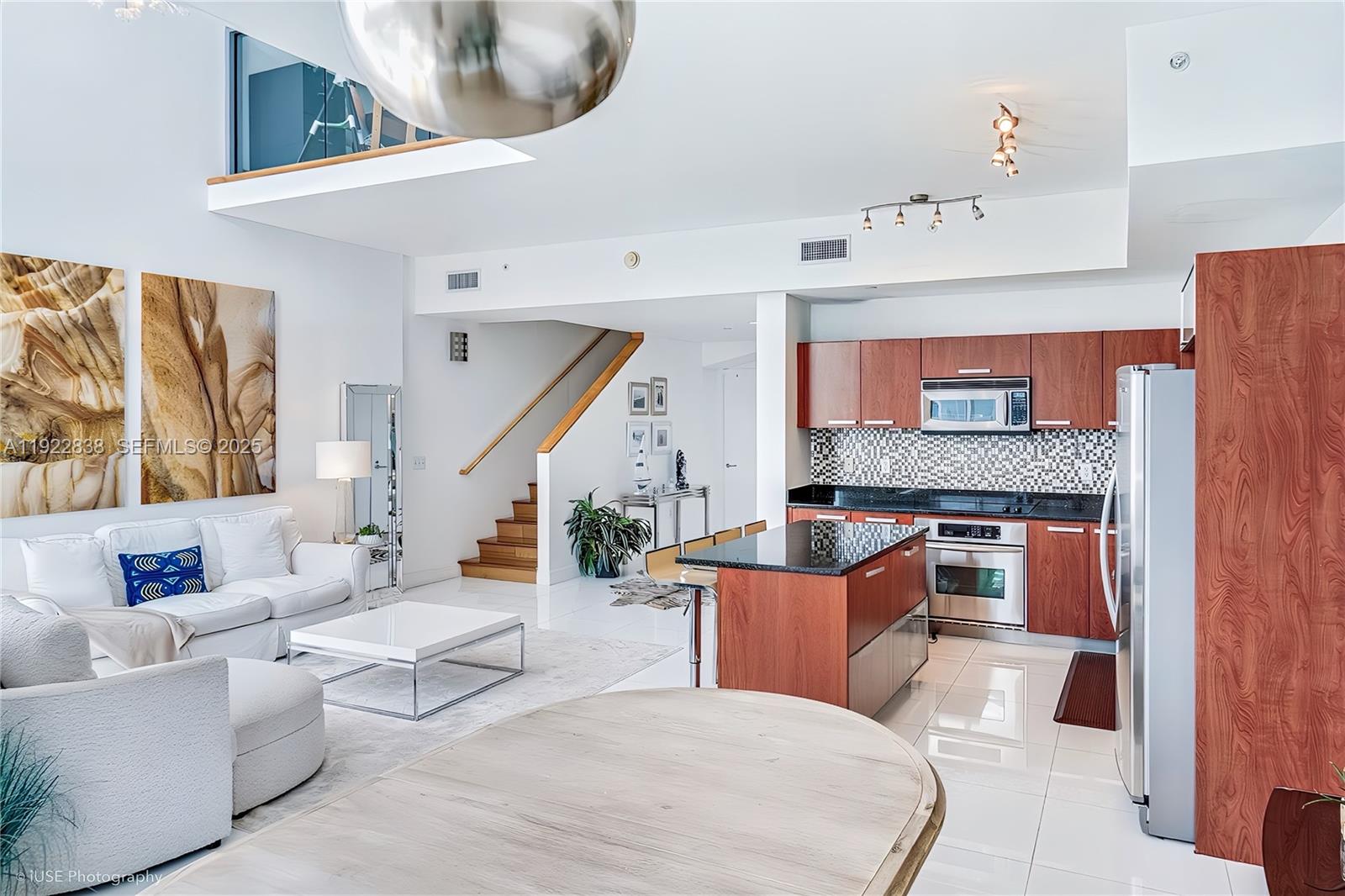 3131 NE 188th St PH1-1210, Aventura, FL, 33180/$835,000 2 3131 NE 188th St PH1-1210