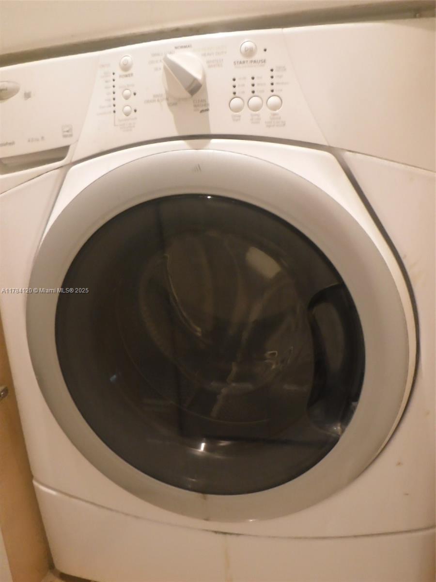 MADISON DOWNTOWN CONDO - Residential