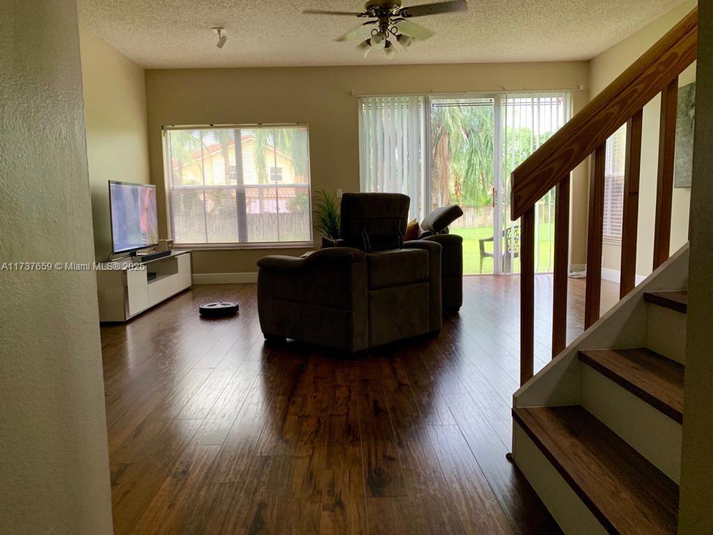 201 NW 207th Ave