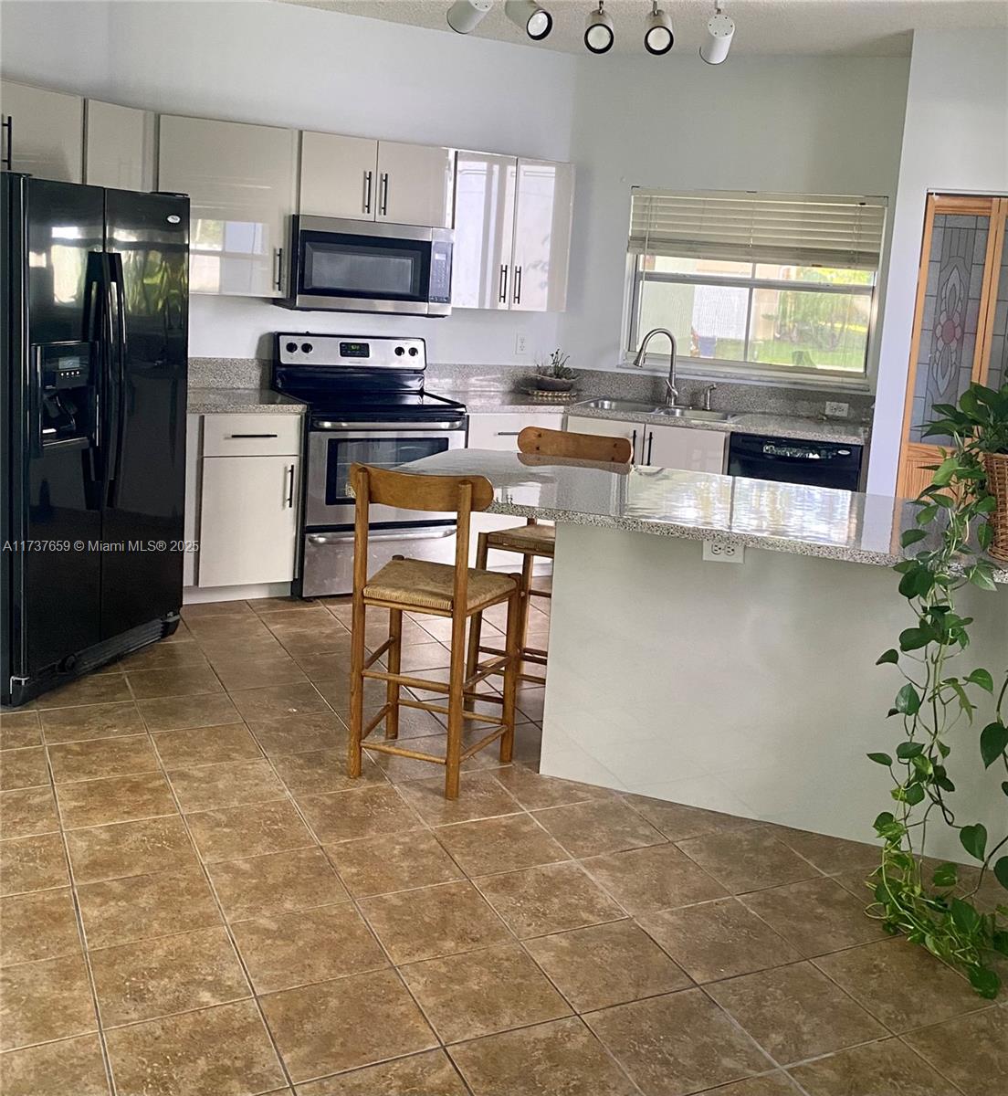 201 NW 207th Ave