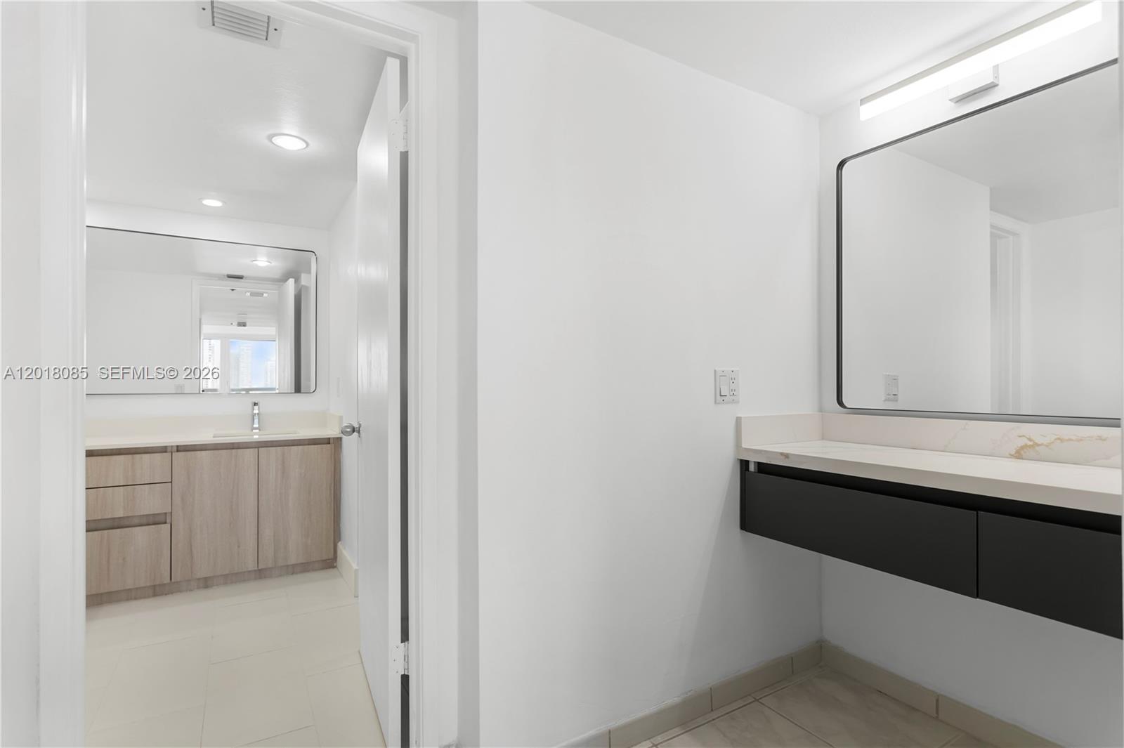 VENETIA CONDO - Residential