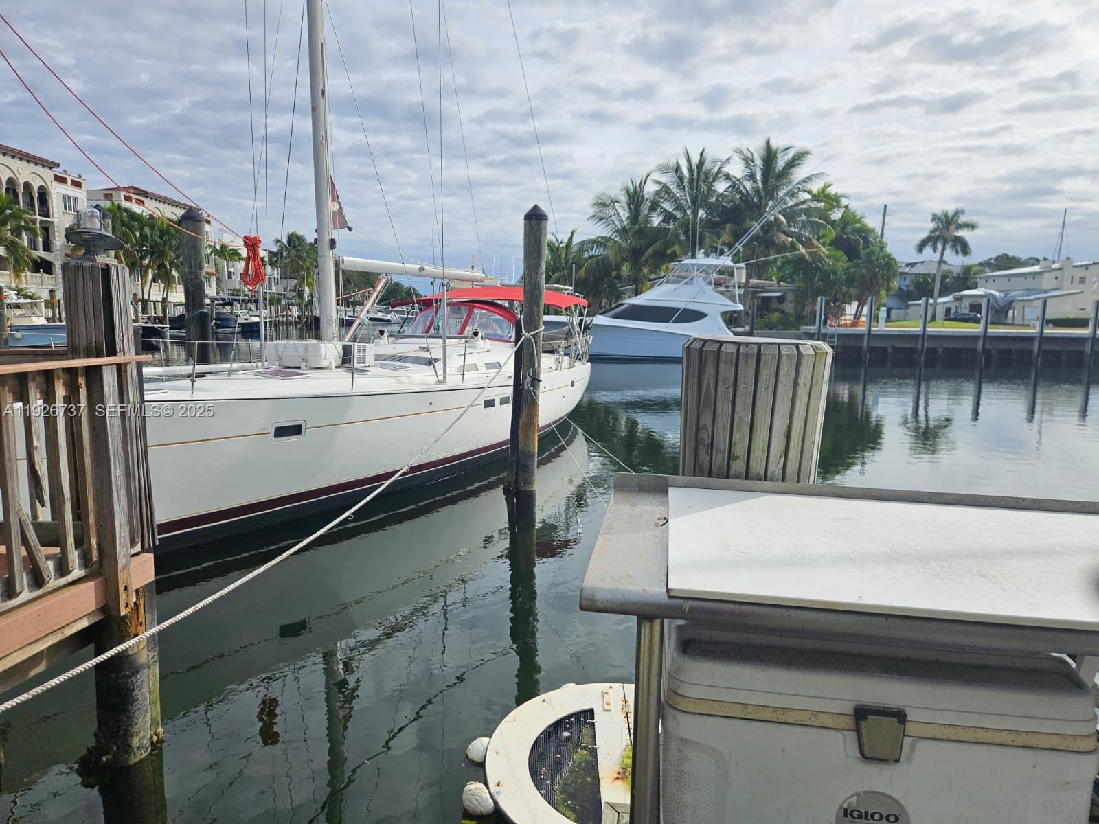 LAUDERDALE HARBORS - Residential