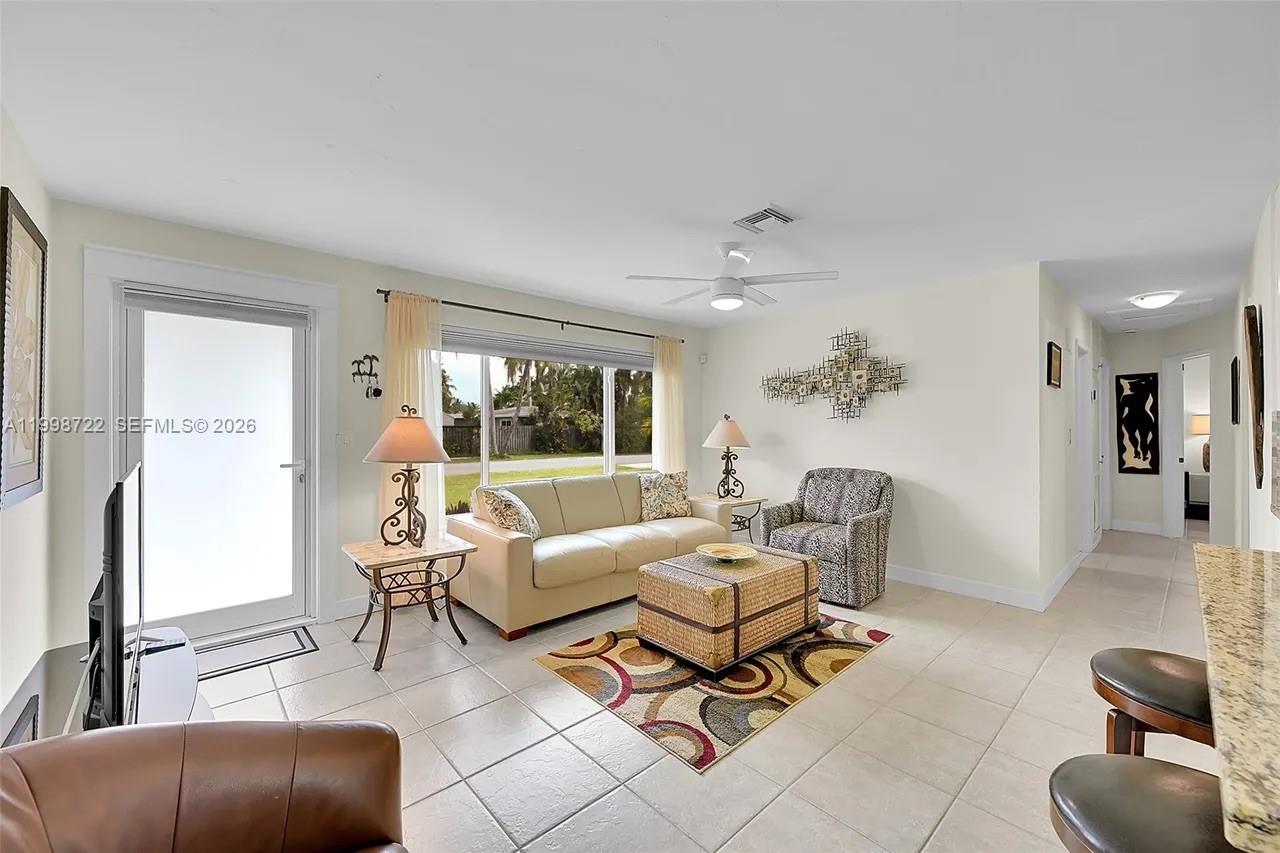 LYONS PARK FIRST ADD - Residential Lease