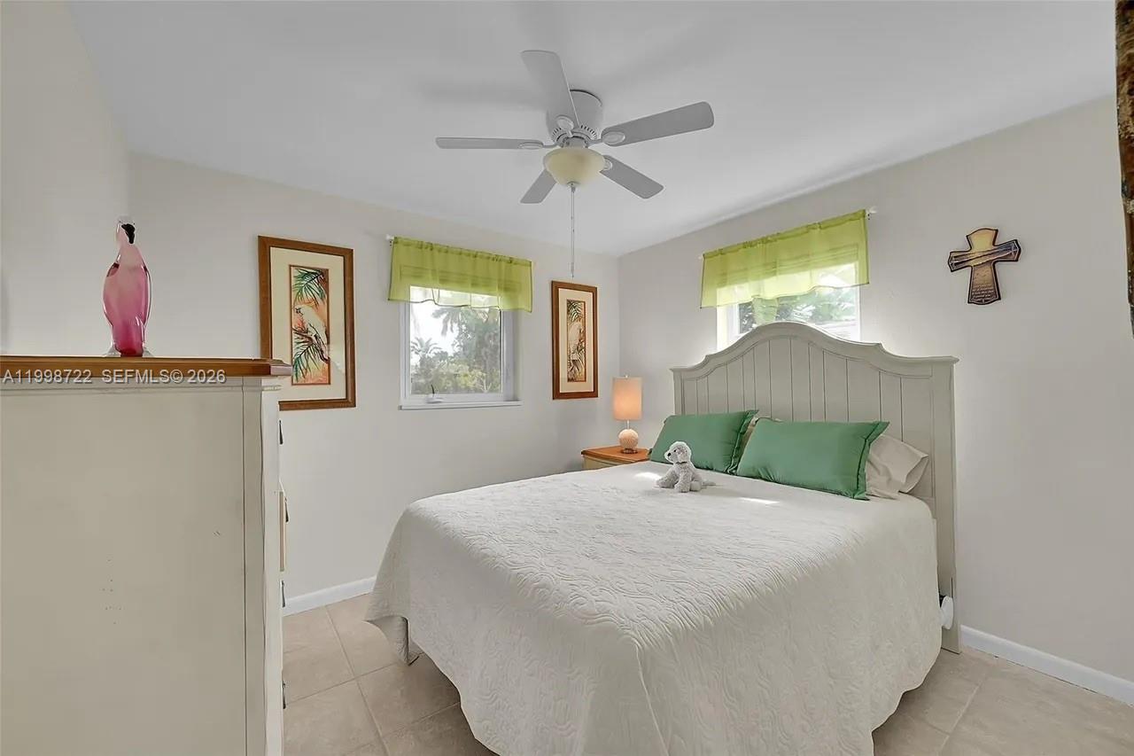 LYONS PARK FIRST ADD - Residential Lease