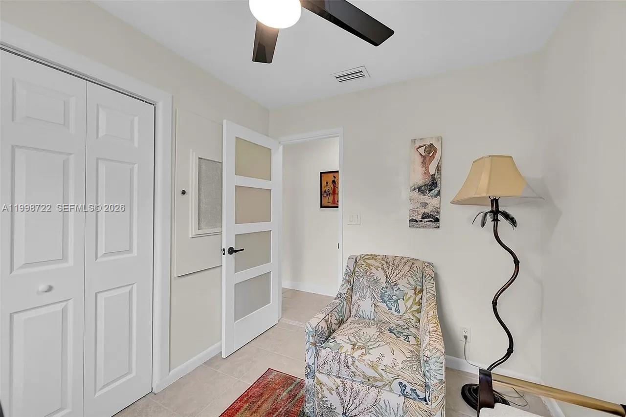 LYONS PARK FIRST ADD - Residential Lease