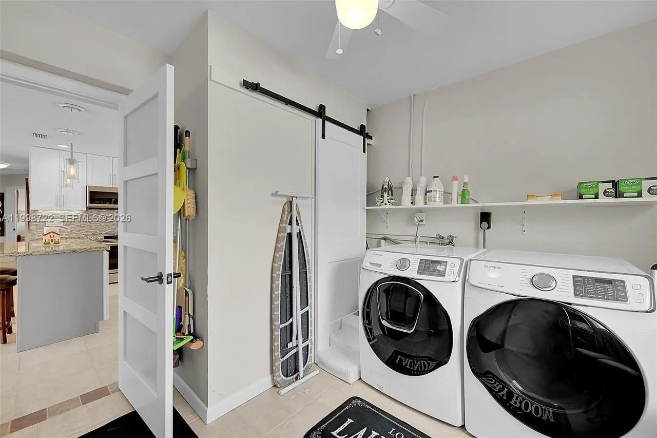 LYONS PARK FIRST ADD - Residential Lease