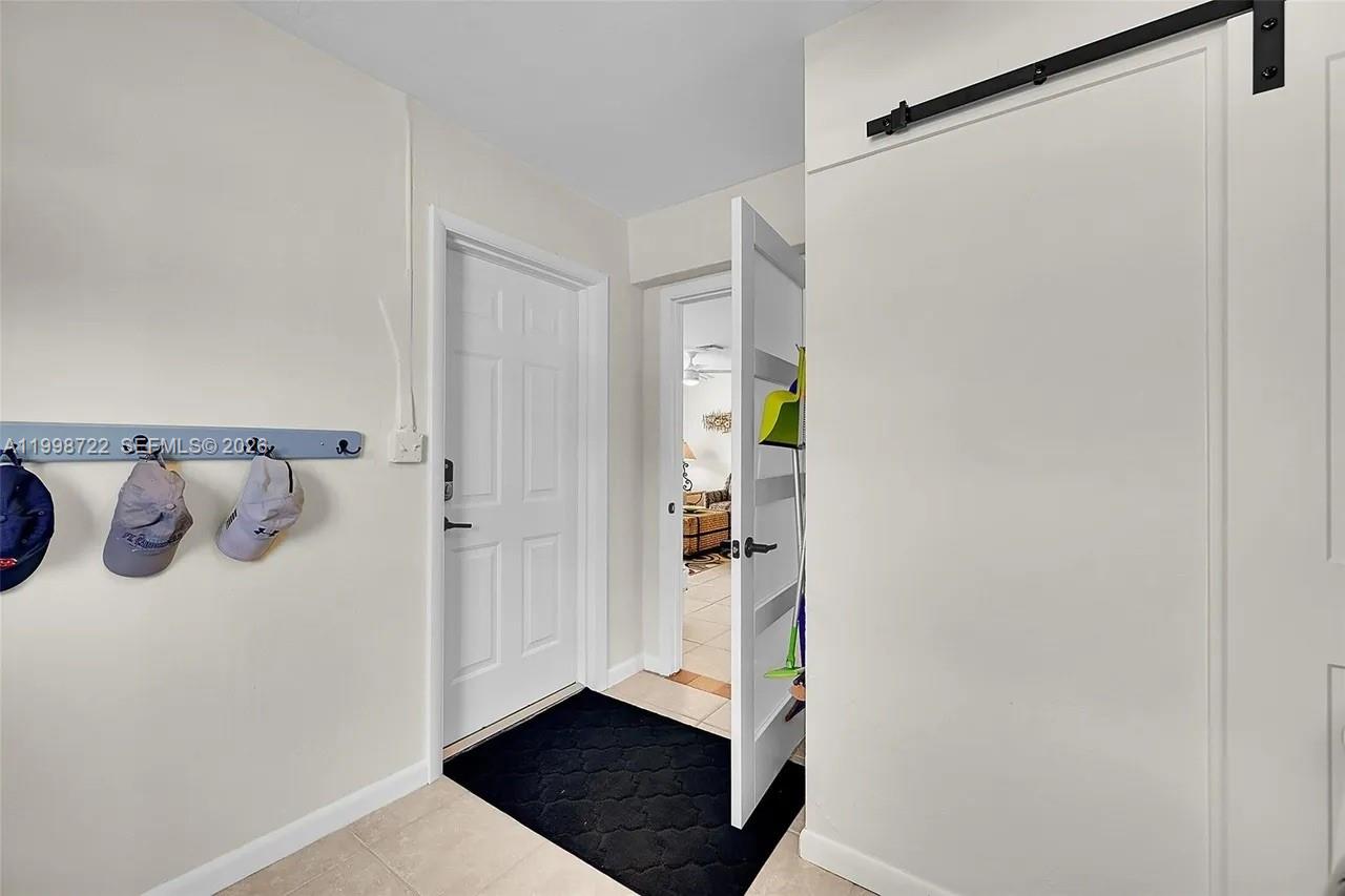 LYONS PARK FIRST ADD - Residential Lease