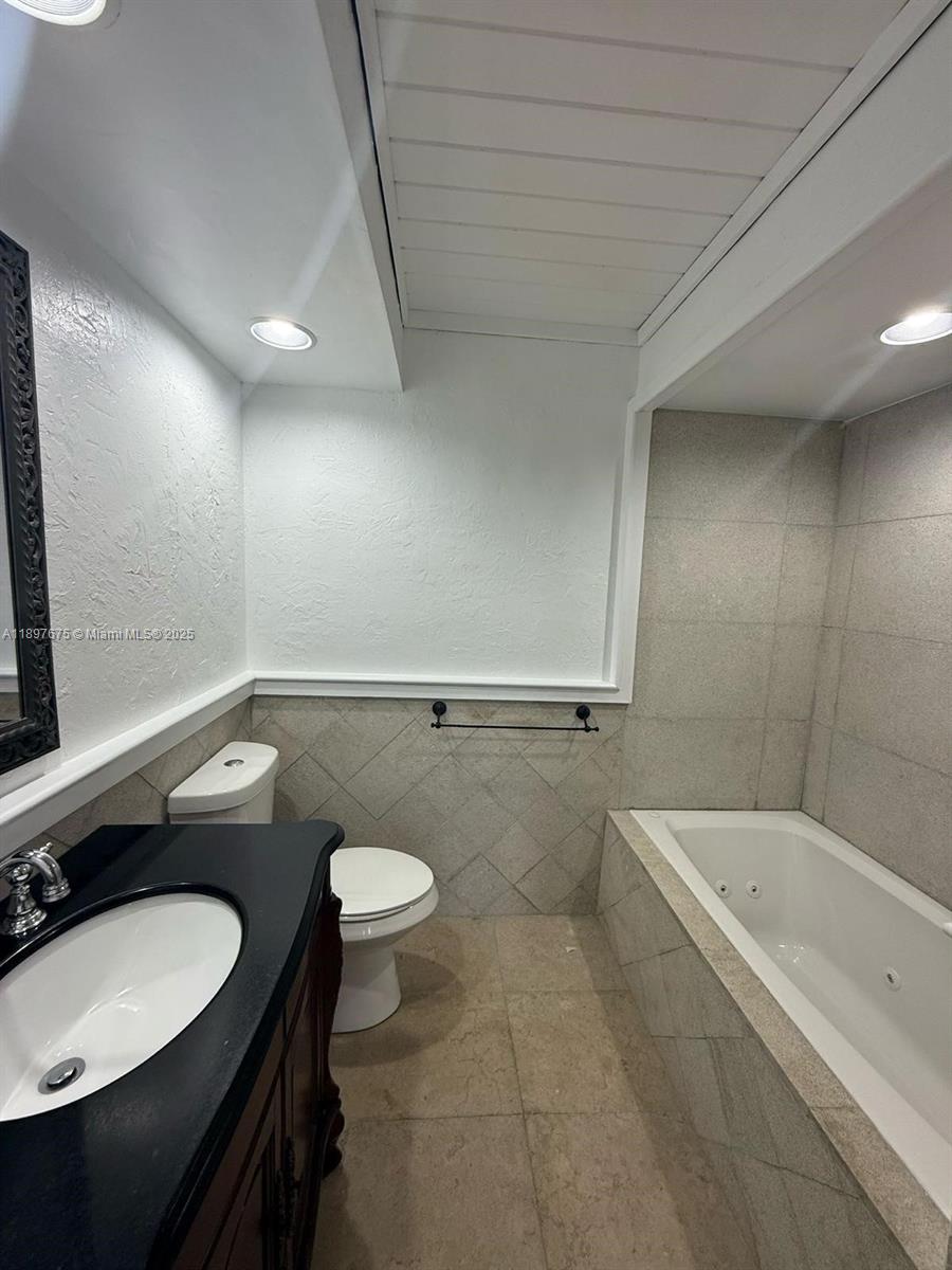 OCEAN REEF SHORES - Residential