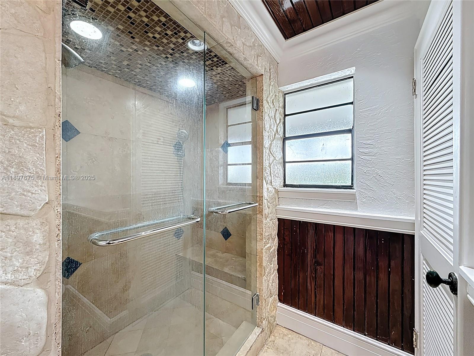 OCEAN REEF SHORES - Residential