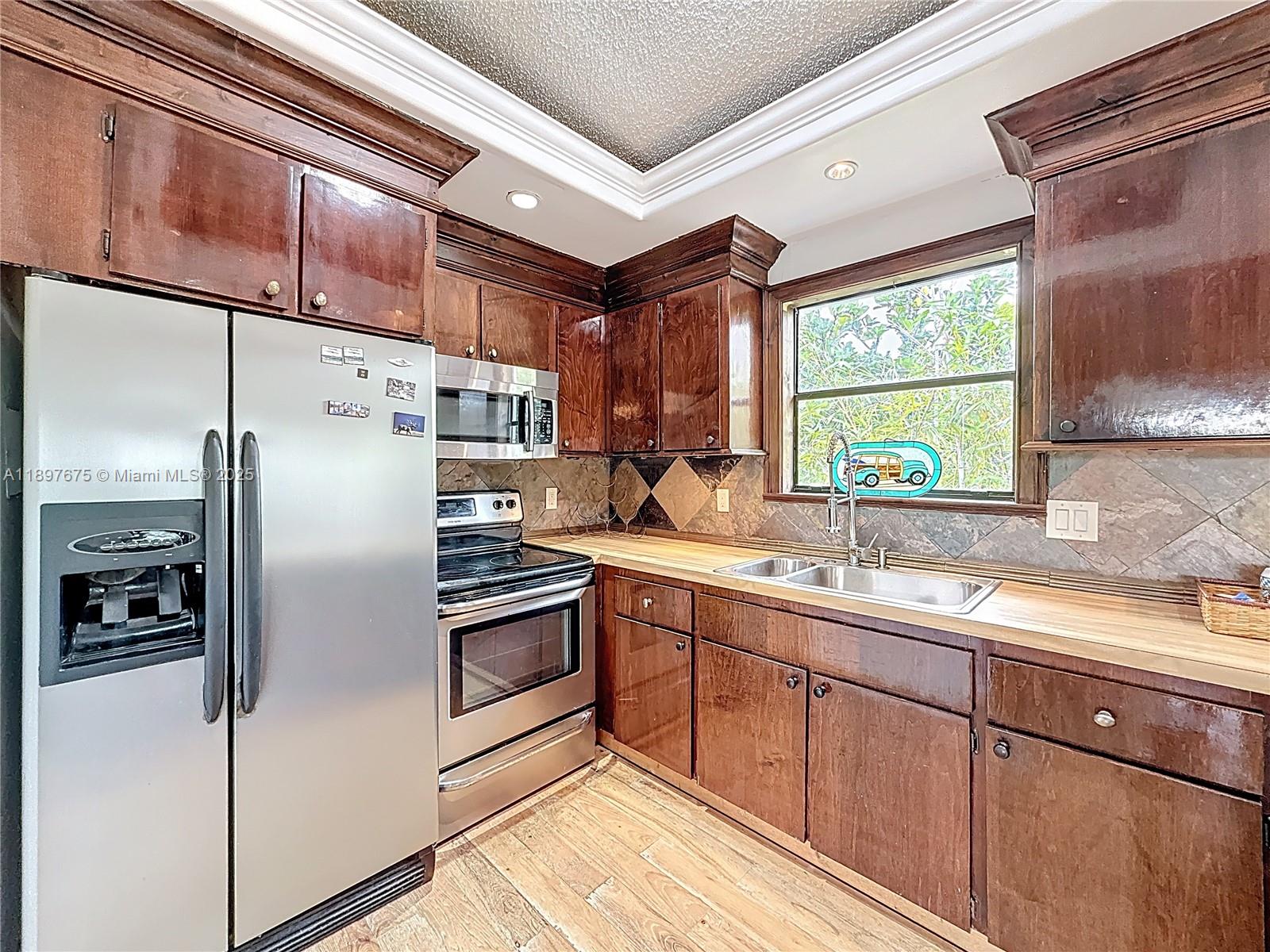 OCEAN REEF SHORES - Residential