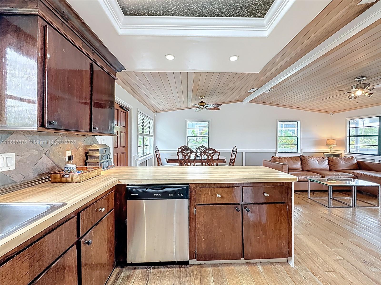 OCEAN REEF SHORES - Residential