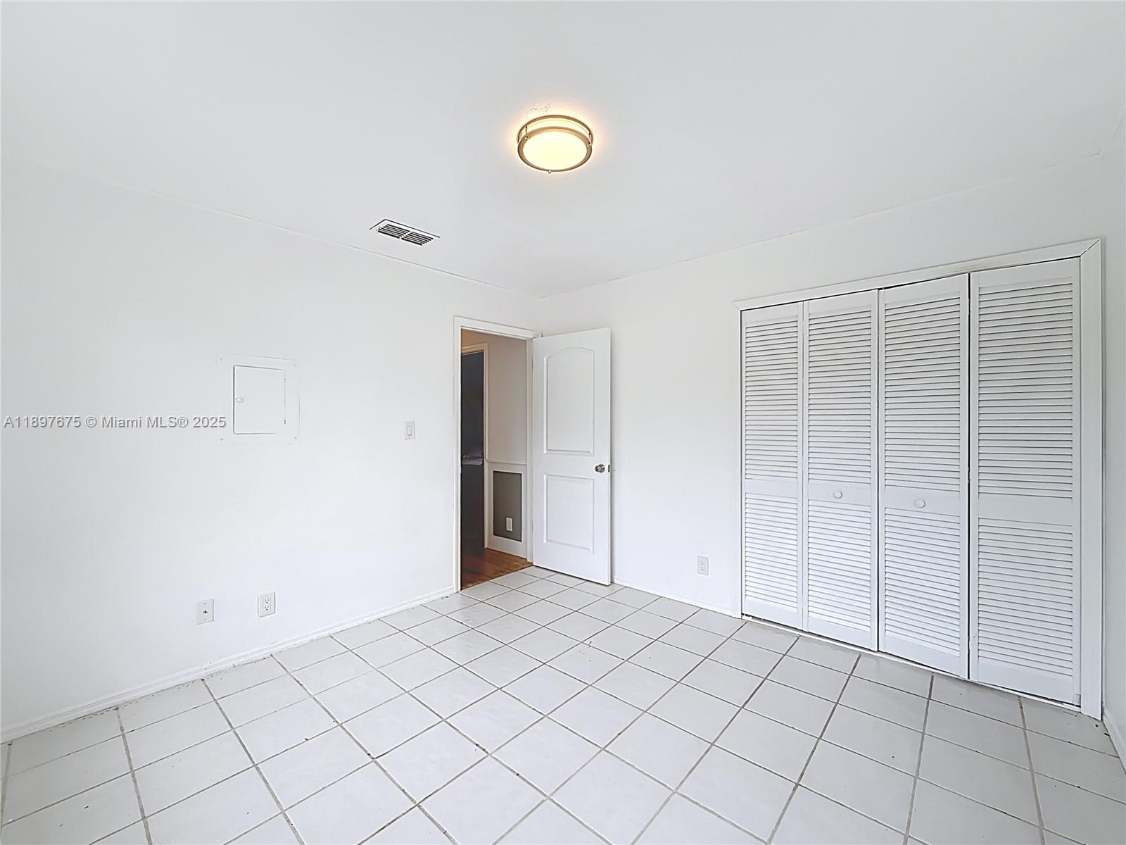 OCEAN REEF SHORES - Residential