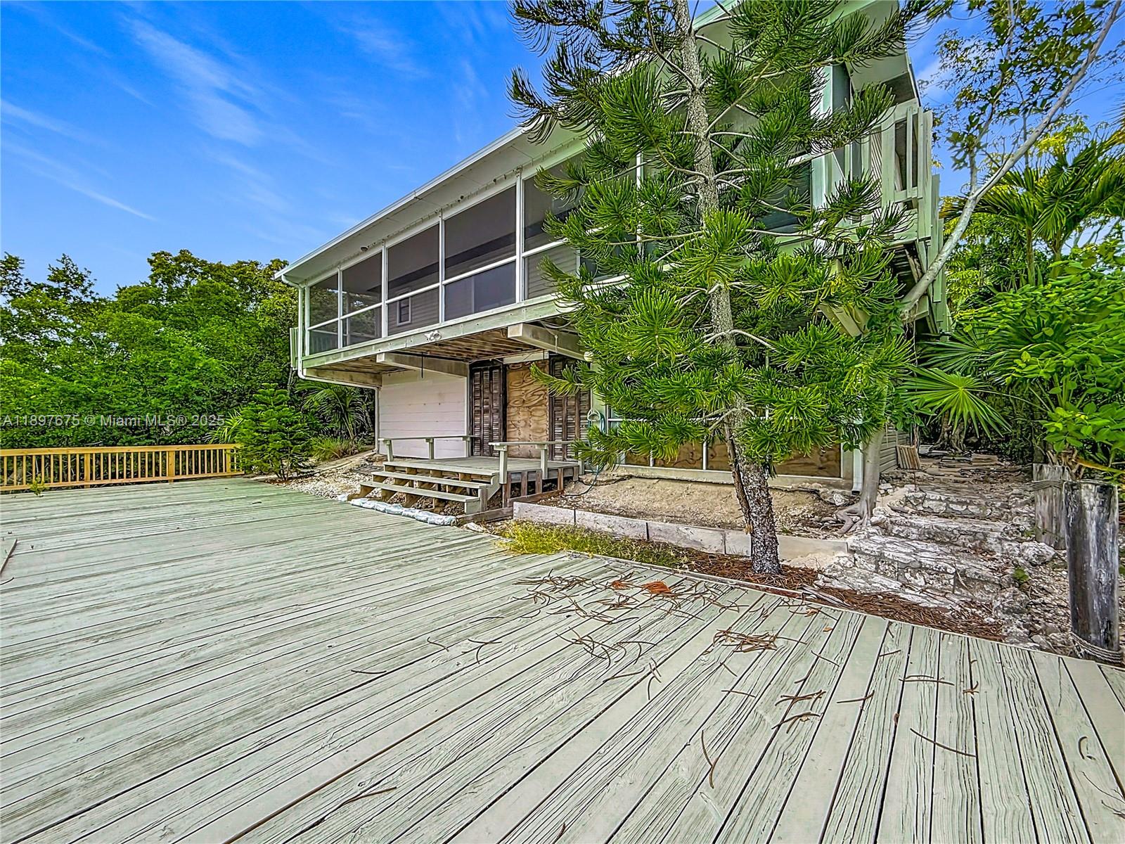 OCEAN REEF SHORES - Residential