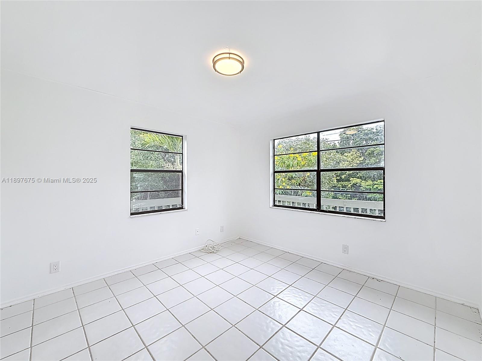 OCEAN REEF SHORES - Residential