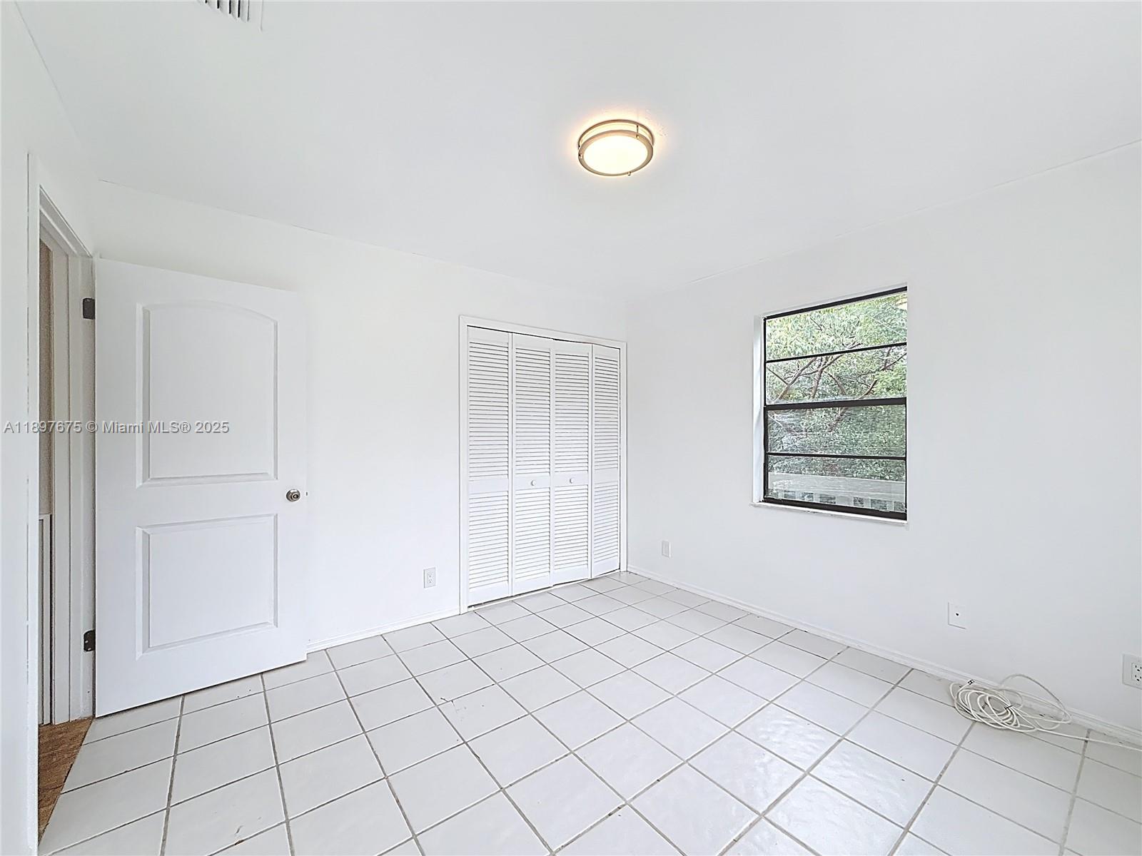 OCEAN REEF SHORES - Residential