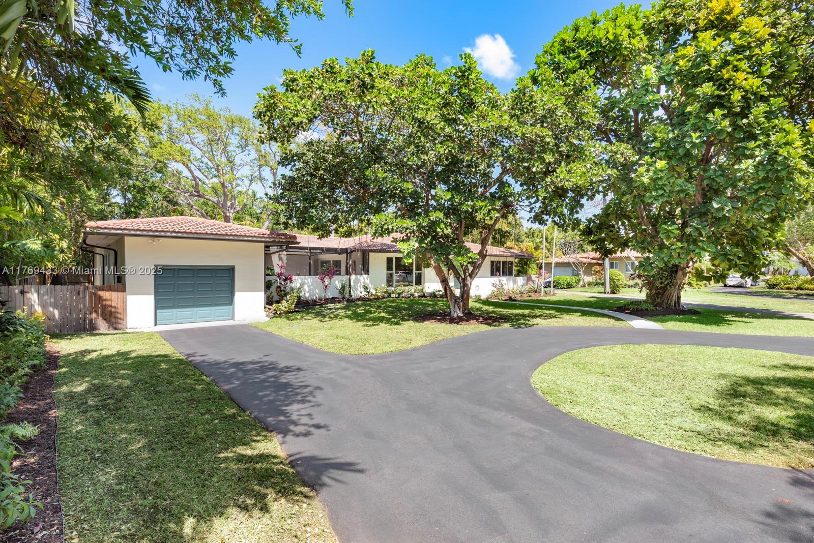 MIAMI SHORES SEC 8 REV - Residential