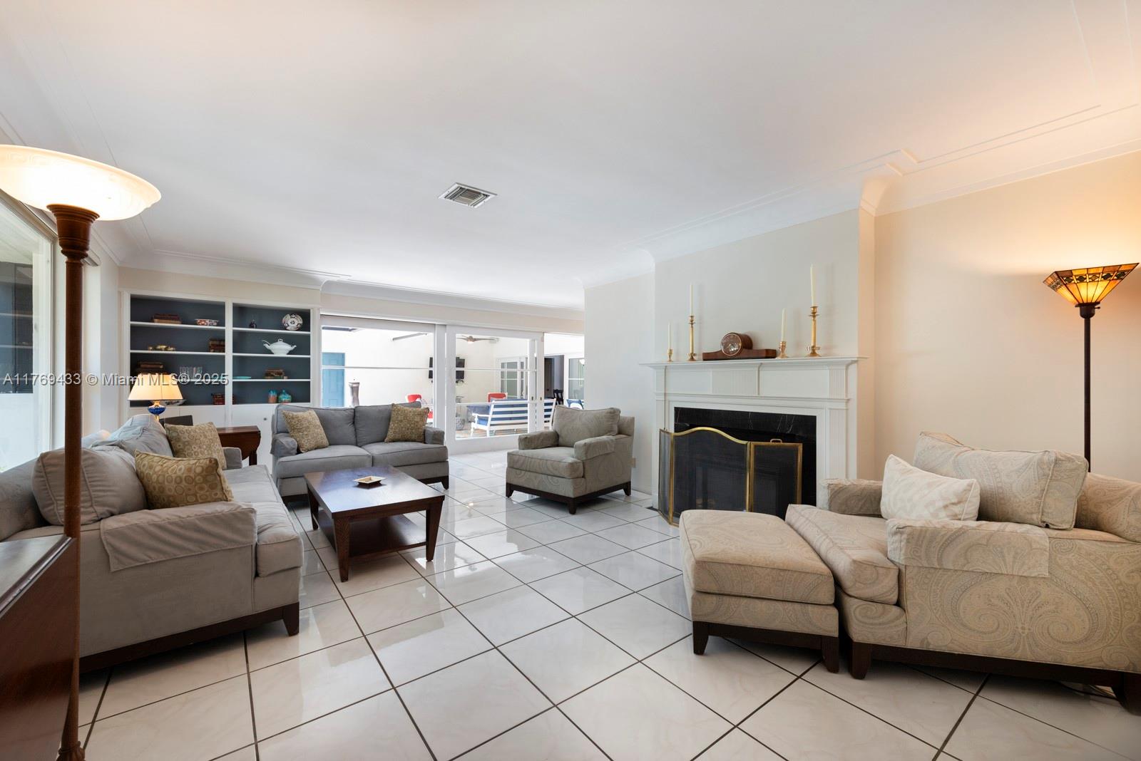 MIAMI SHORES SEC 8 REV - Residential