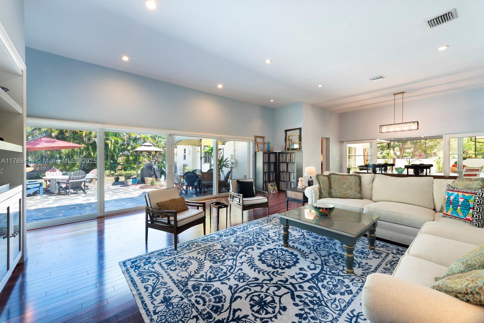 MIAMI SHORES SEC 8 REV - Residential