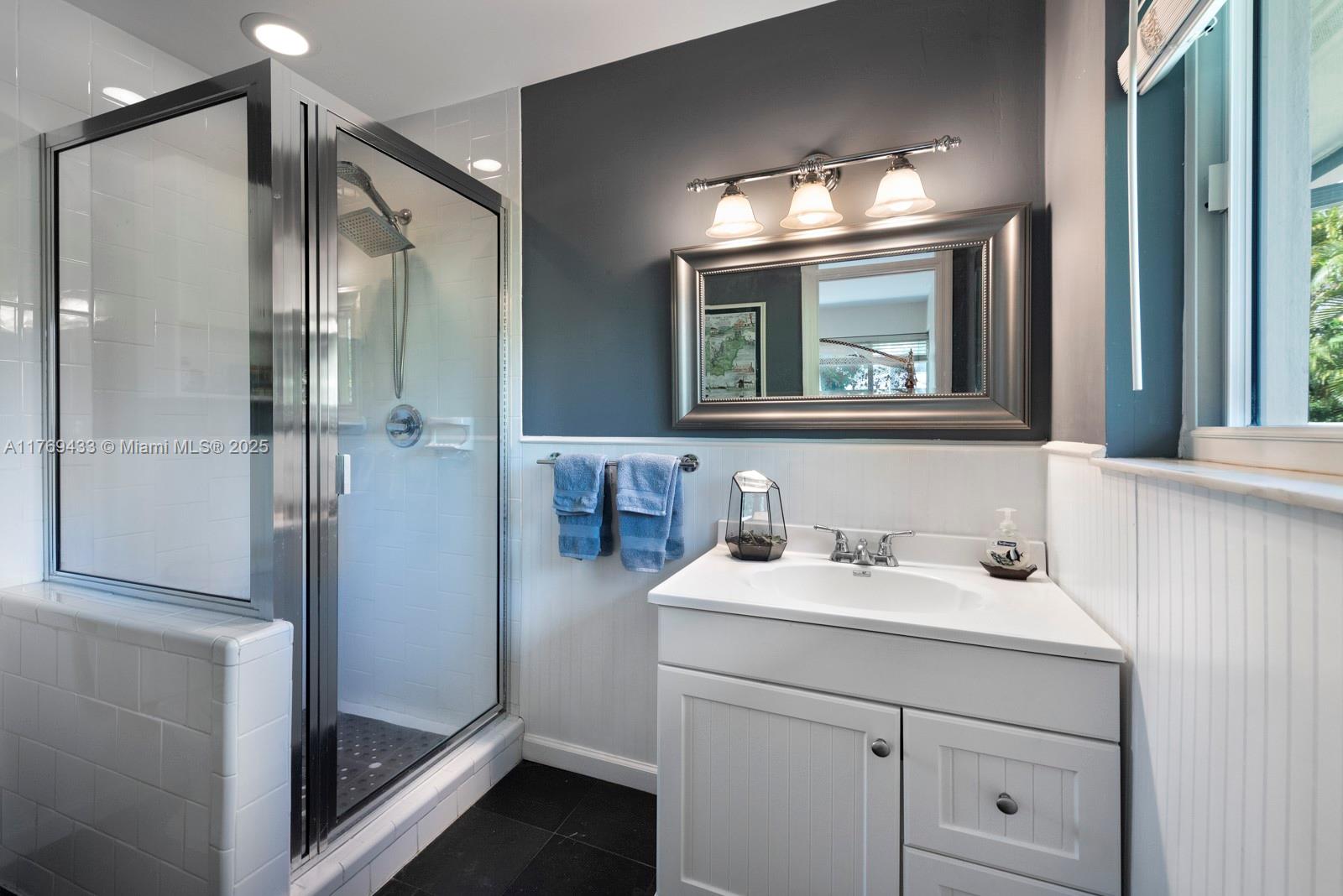 MIAMI SHORES SEC 8 REV - Residential