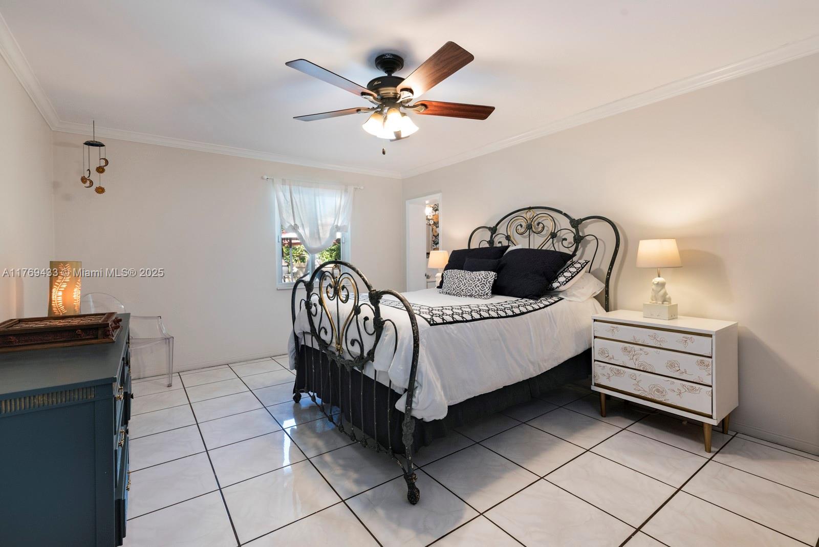 MIAMI SHORES SEC 8 REV - Residential