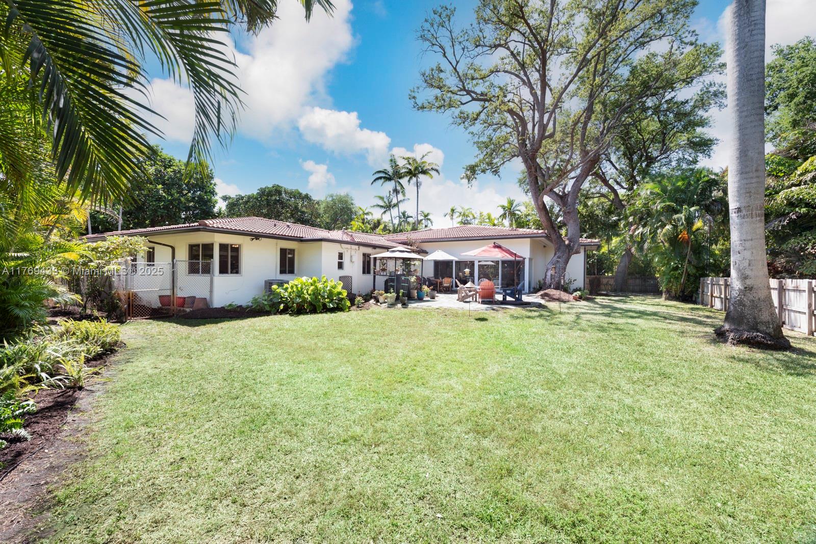 MIAMI SHORES SEC 8 REV - Residential