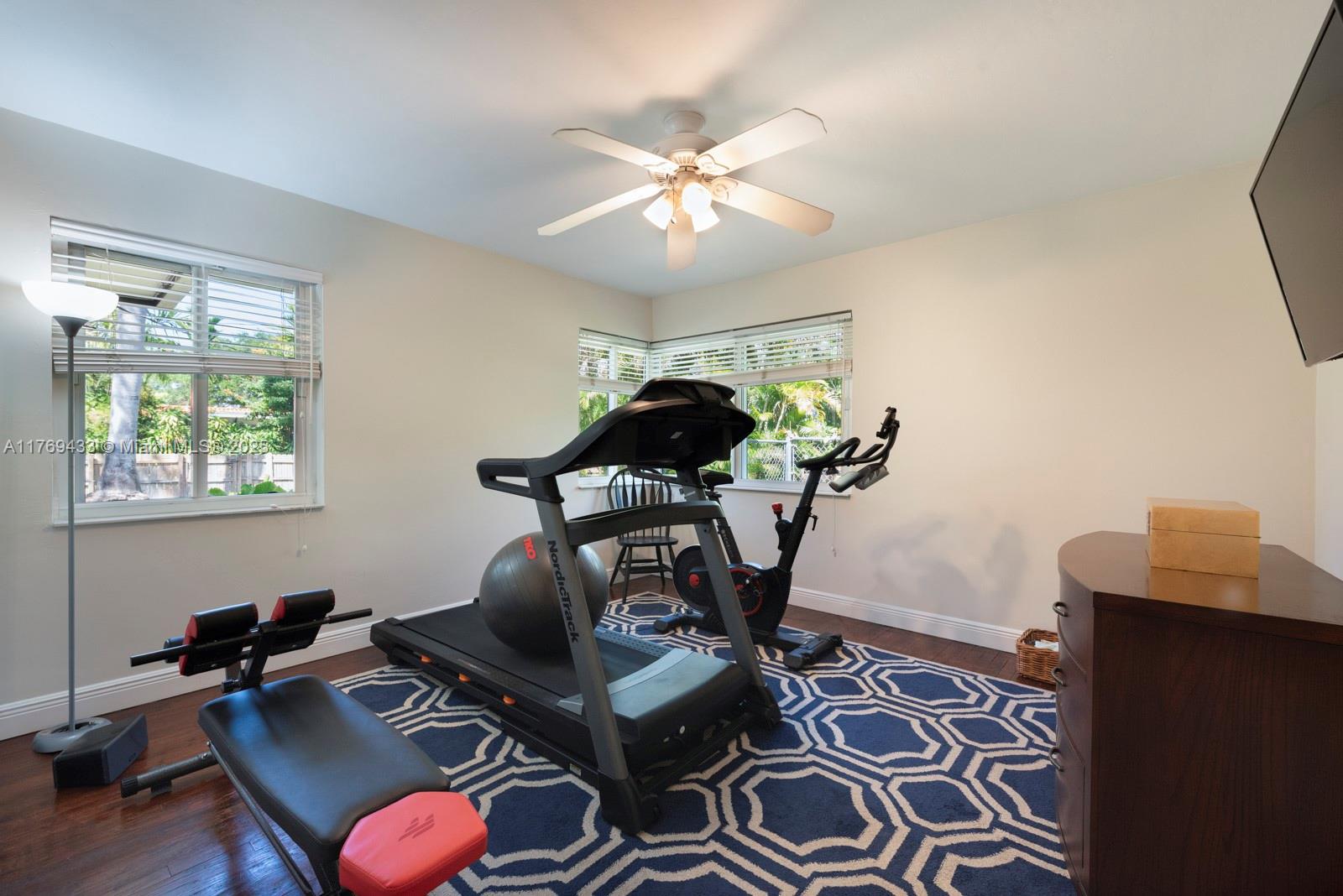 MIAMI SHORES SEC 8 REV - Residential