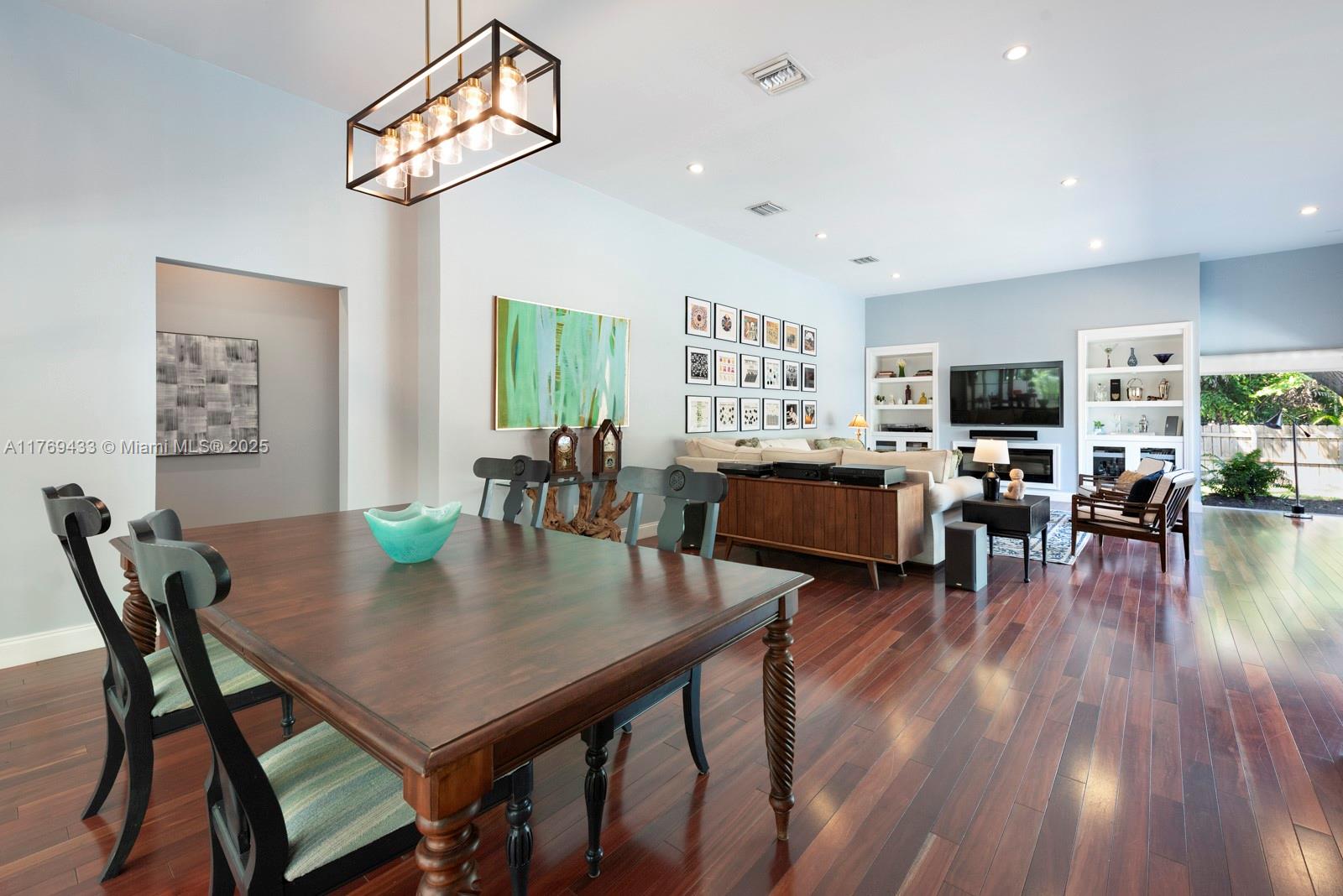 MIAMI SHORES SEC 8 REV - Residential