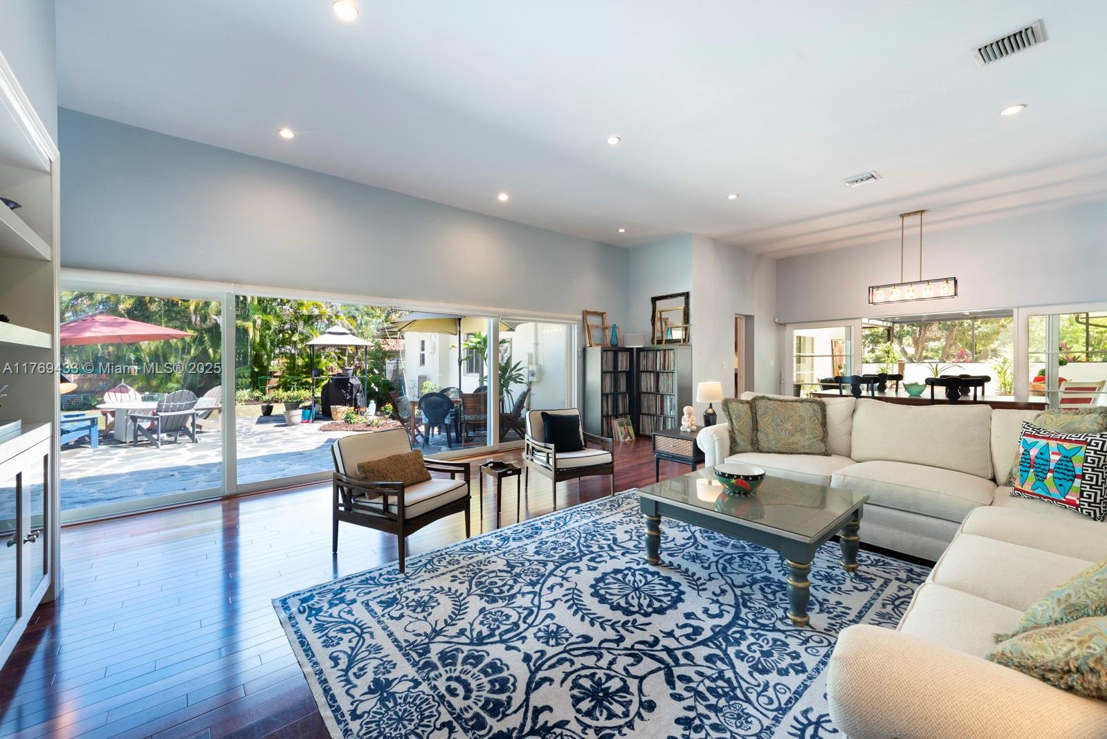 1175 Ne 101st St, Miami Shores, Miami-Dade County, Florida - 5 Bedrooms  
5 Bathrooms - 