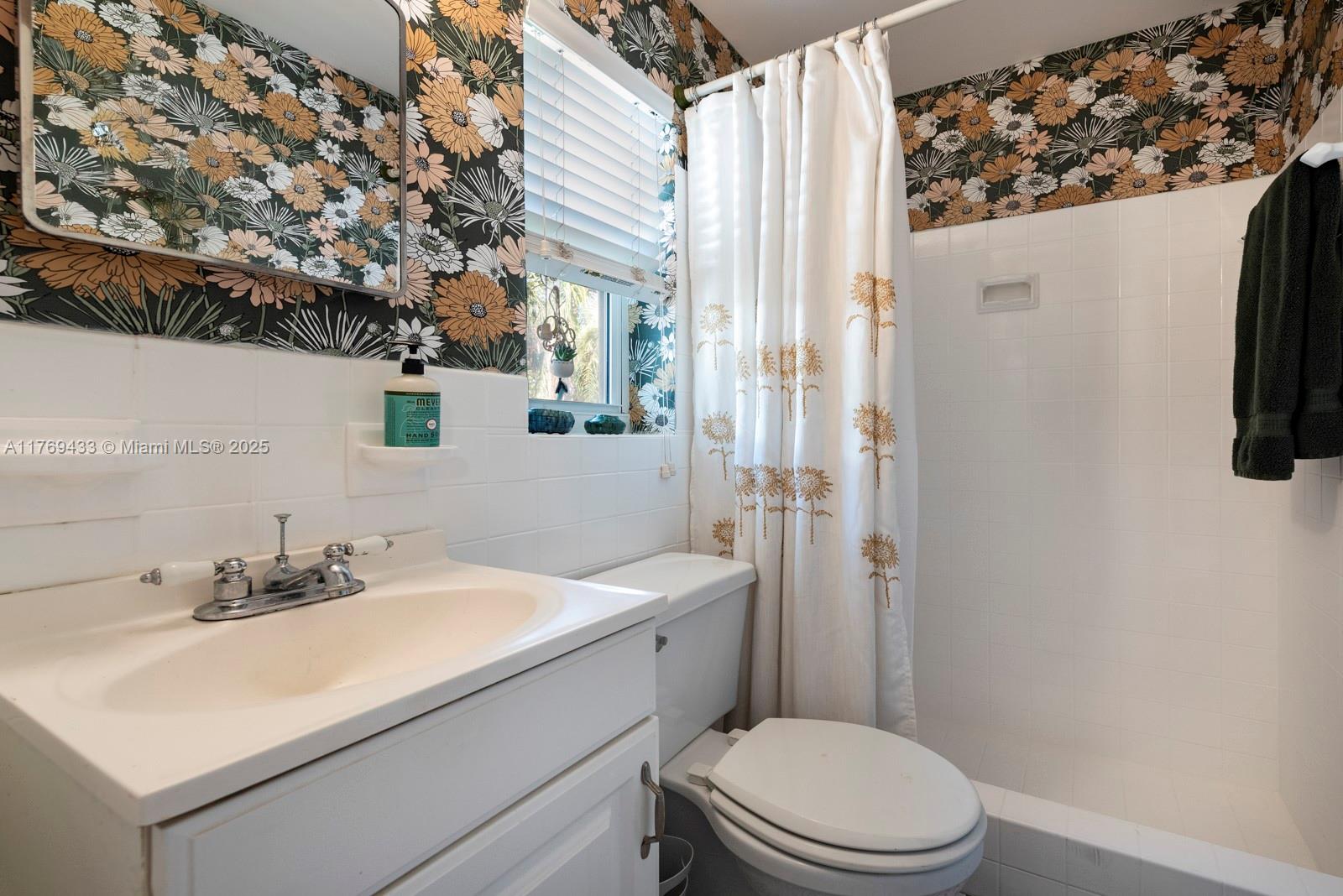 MIAMI SHORES SEC 8 REV - Residential