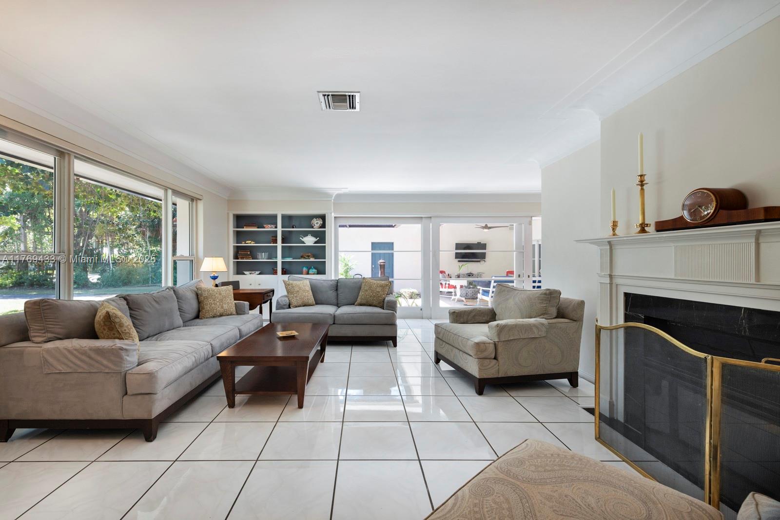 MIAMI SHORES SEC 8 REV - Residential